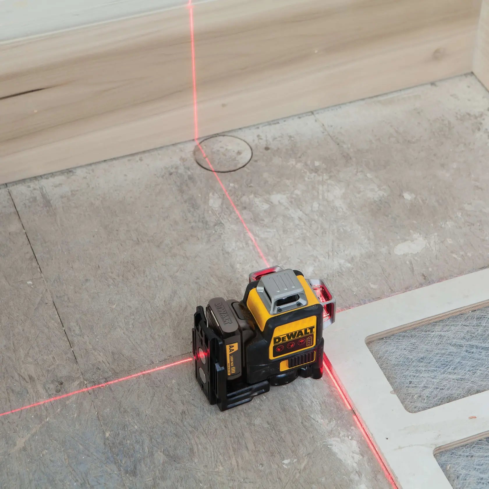 DeWalt DW089LR 12V MAX Compatible Red 3 X 360 Line Laser - image 10