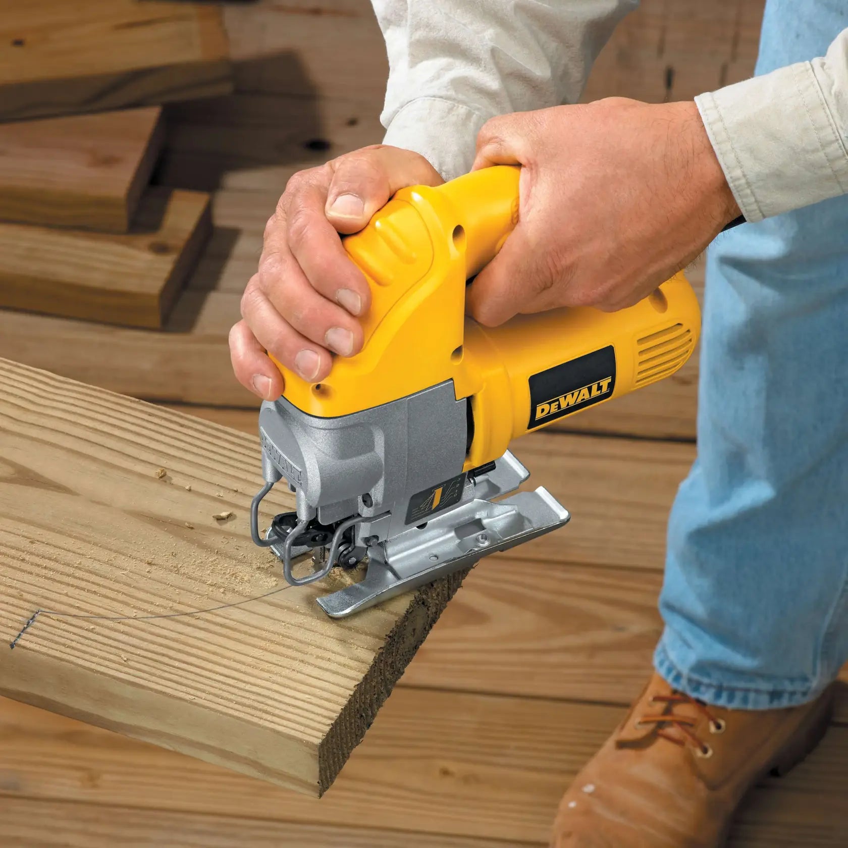 DeWalt DW317K 5.5 Amp Electric Variable Speed Jig Saw - image 7