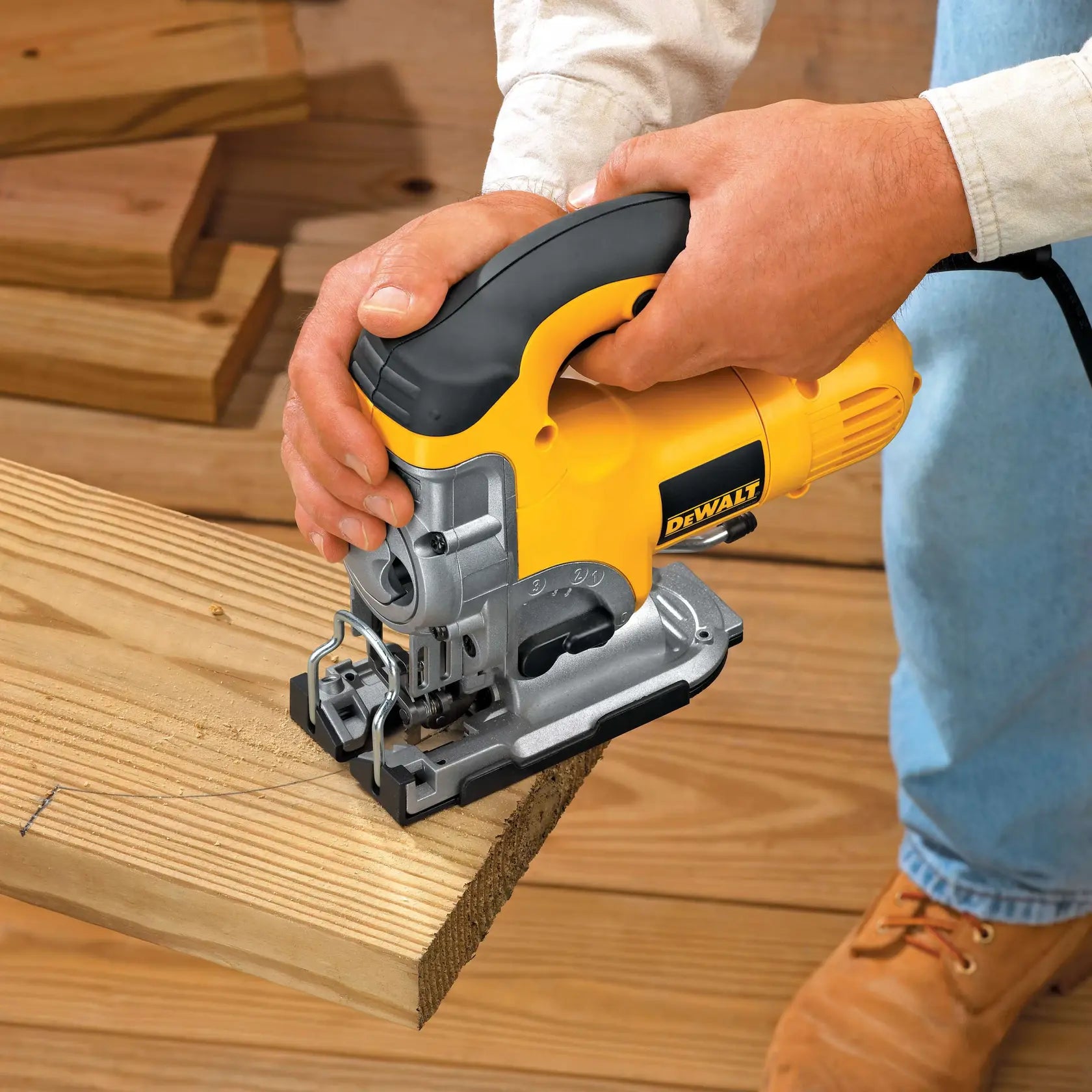 DeWalt DW331K 6.5 Amp Jig Saw Kit - image 6
