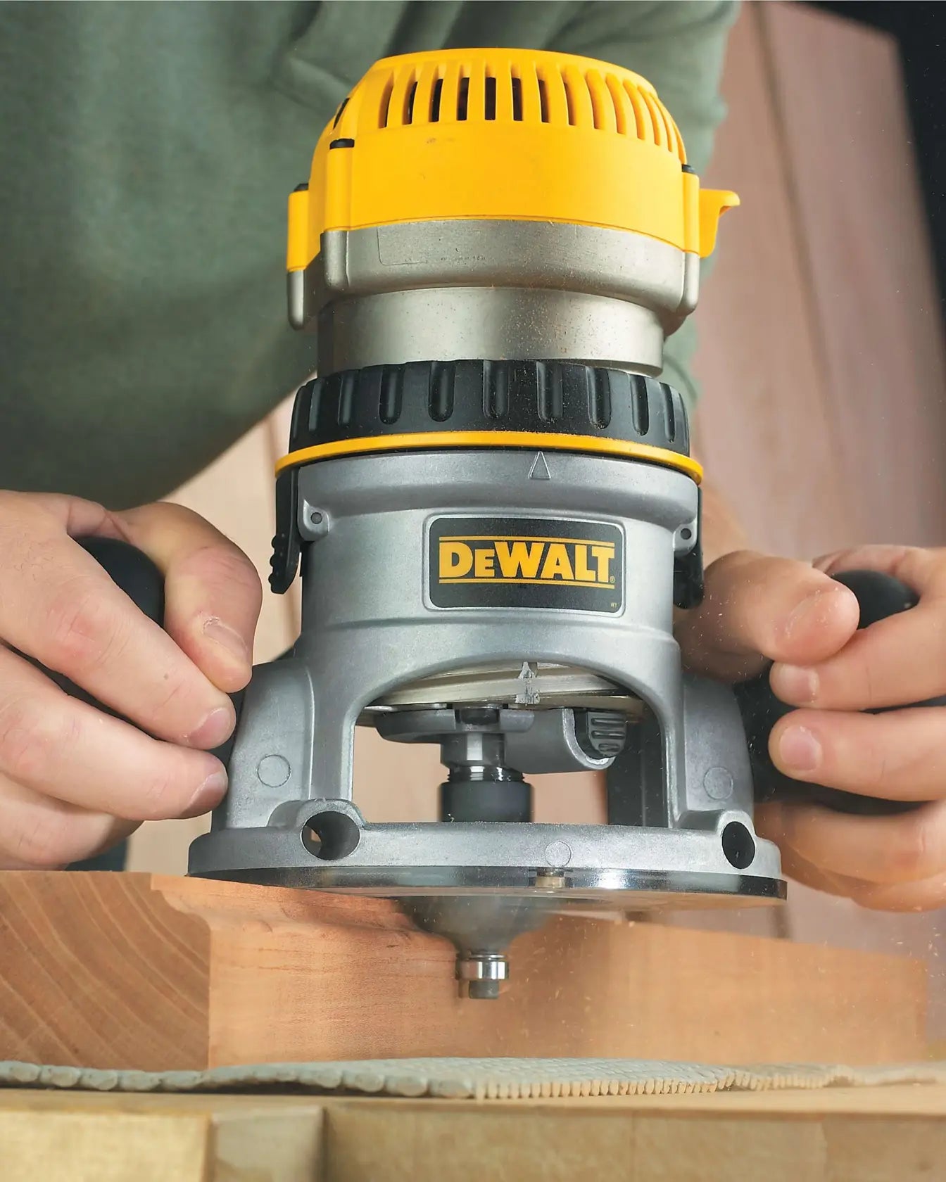 DeWalt DW618 2-1/4 HP Corded Electric Electronic Variable Speed Fixed Base Router With Soft Start - image 2
