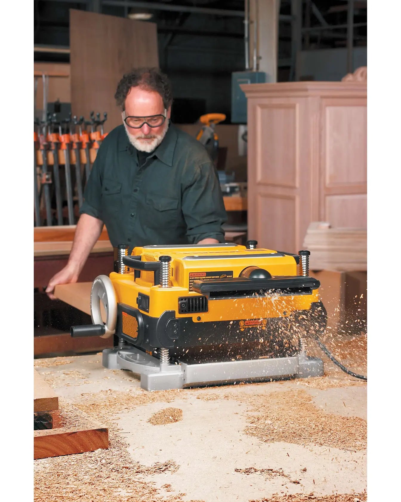 DeWalt DW735 13 in. 3-Knife 2-Speed Thickness Planer - image 5