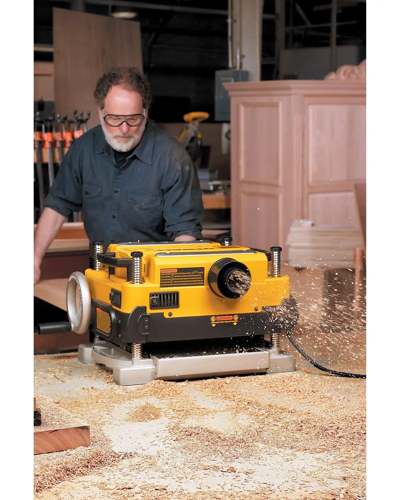 DeWalt DW735 13 in. 3-Knife 2-Speed Thickness Planer - image 6