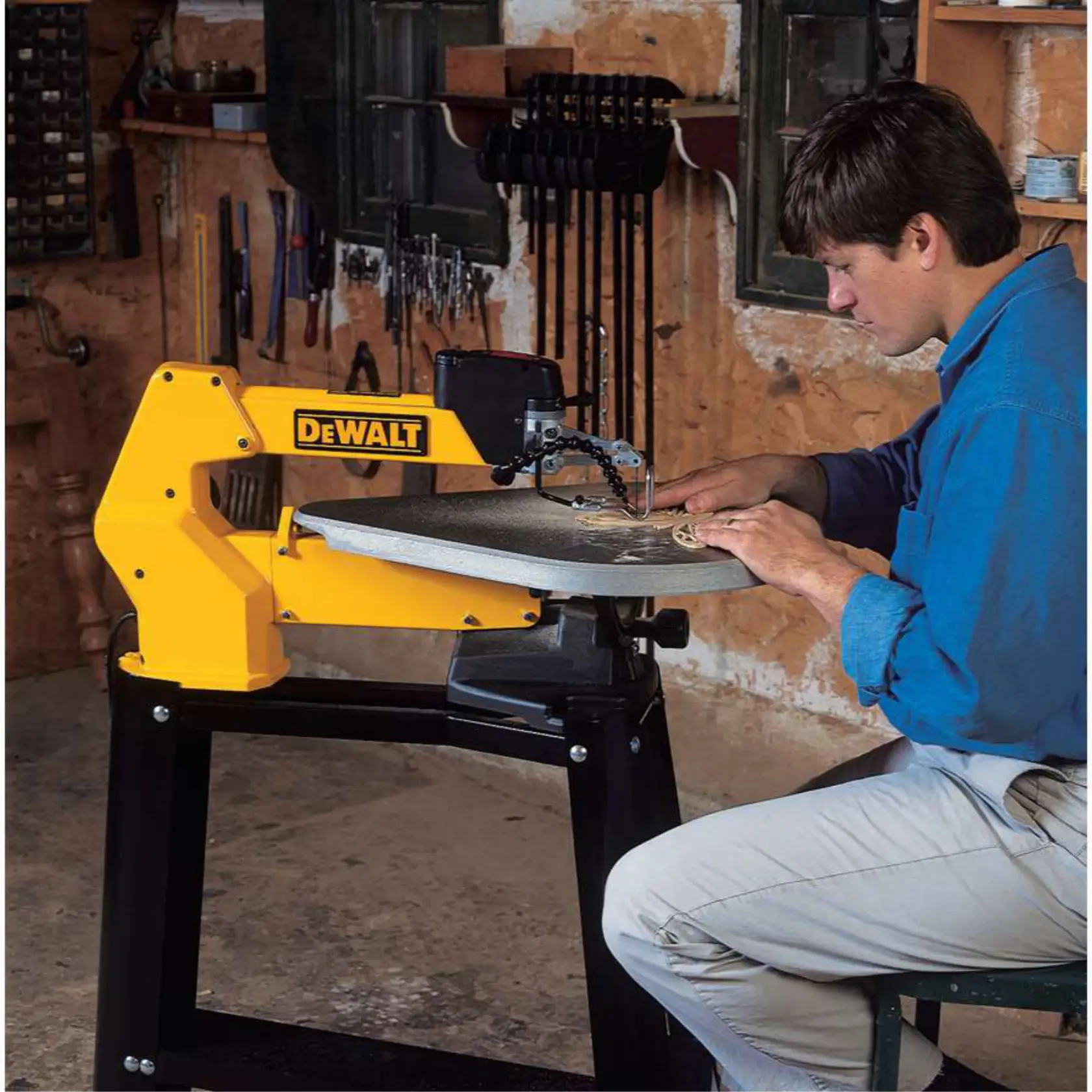 DeWalt DW788 20 in. Variable Speed Scroll Saw - image 7