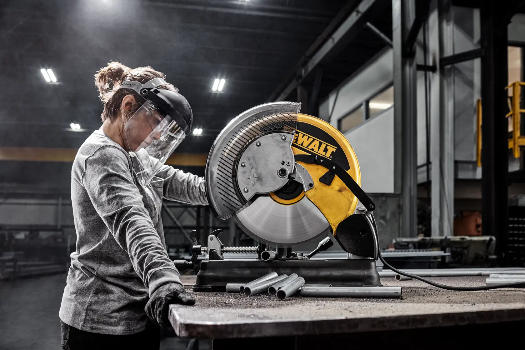 DeWalt DW872 14 in. (355mm) Multi-Cutter Saw - image 7