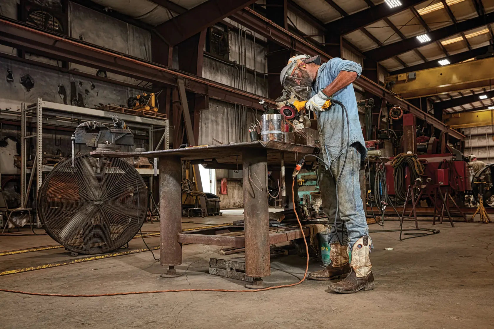 DeWalt DWE43214N 5 in. Brushless Paddle Switch Small Angle Grinder With Kickback Brake, No Lock-On - image 6