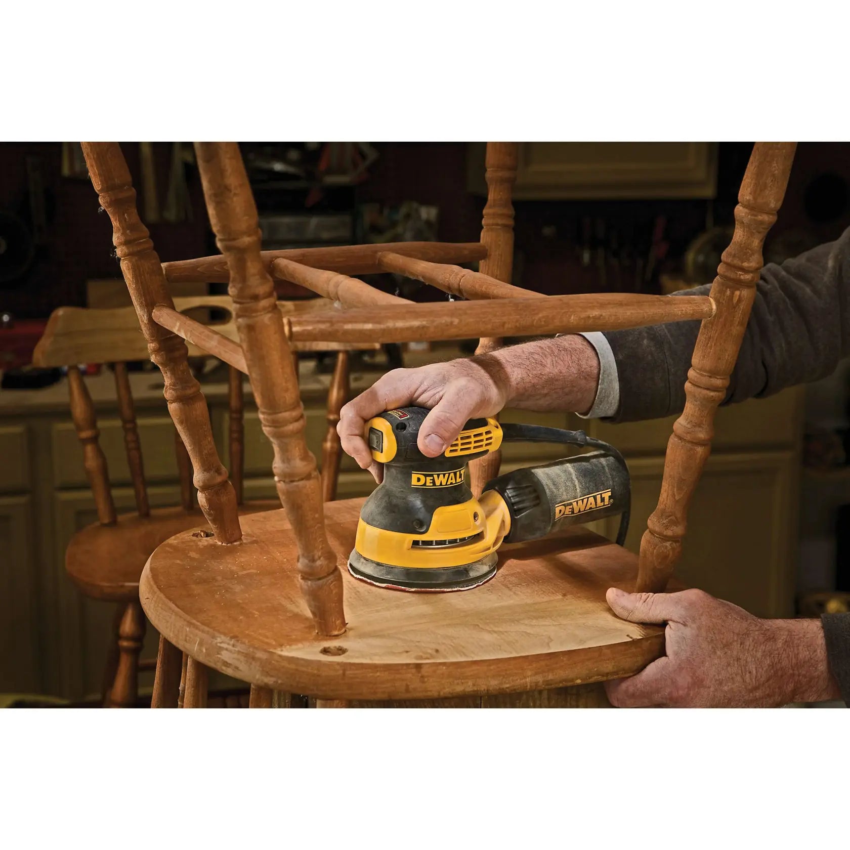 DeWalt DWE6421K 5 in. Single Speed Random Orbit Sander Kit - H&L Pad - image 9