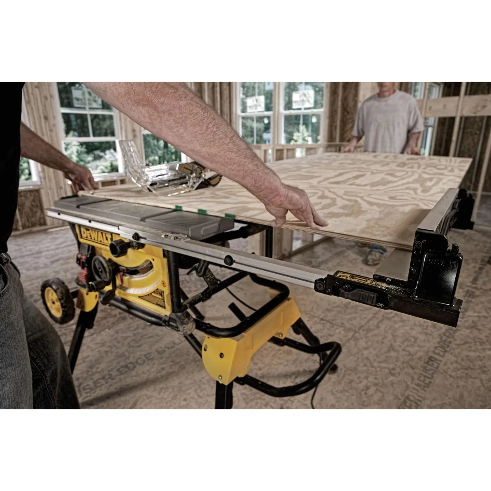 DeWalt DWE7491RS 10 in. Jobsite Table Saw and Rolling Stand - image 9