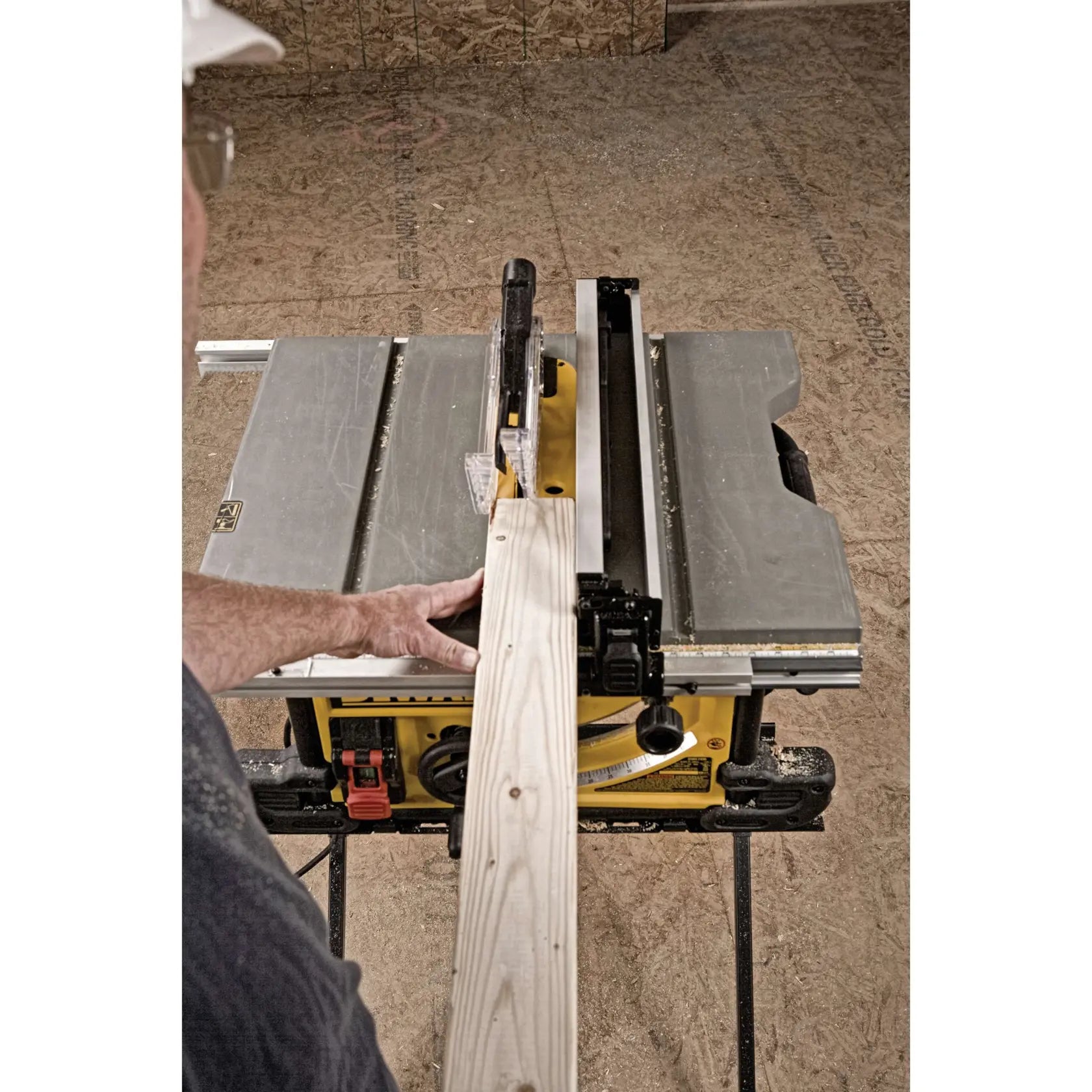 DeWalt DWE7491X 10 in. Table Saw With Scissor Stand - image 4