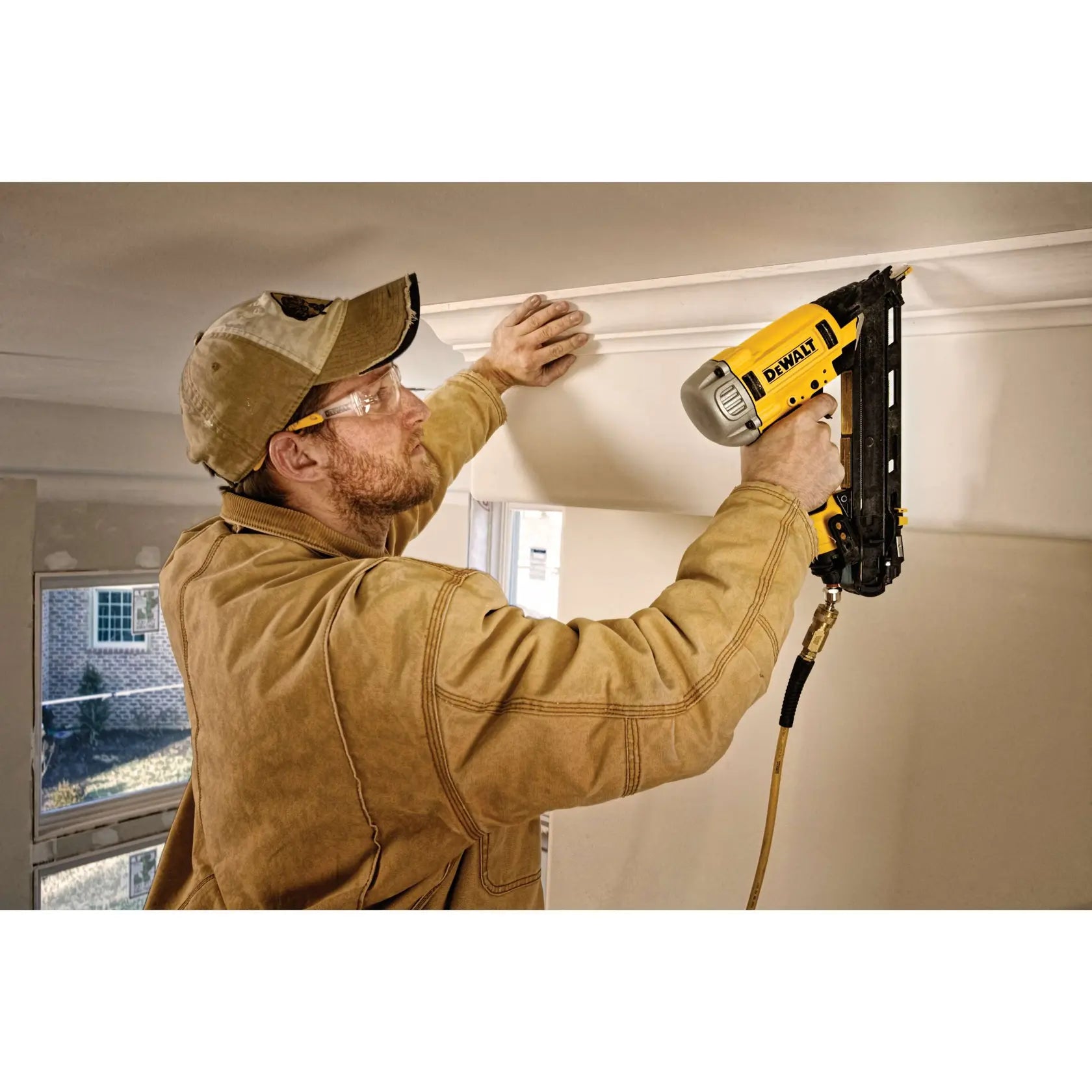 DeWalt DWFP72155 15ga Precision Point in.DA in. Style Angle Finish Nailer - image 3