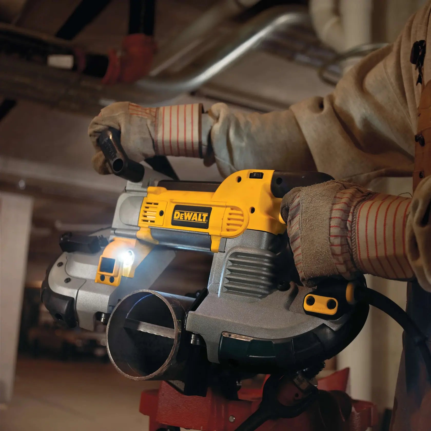 DeWalt DWM120 Deep Cut Band Saw - image 6