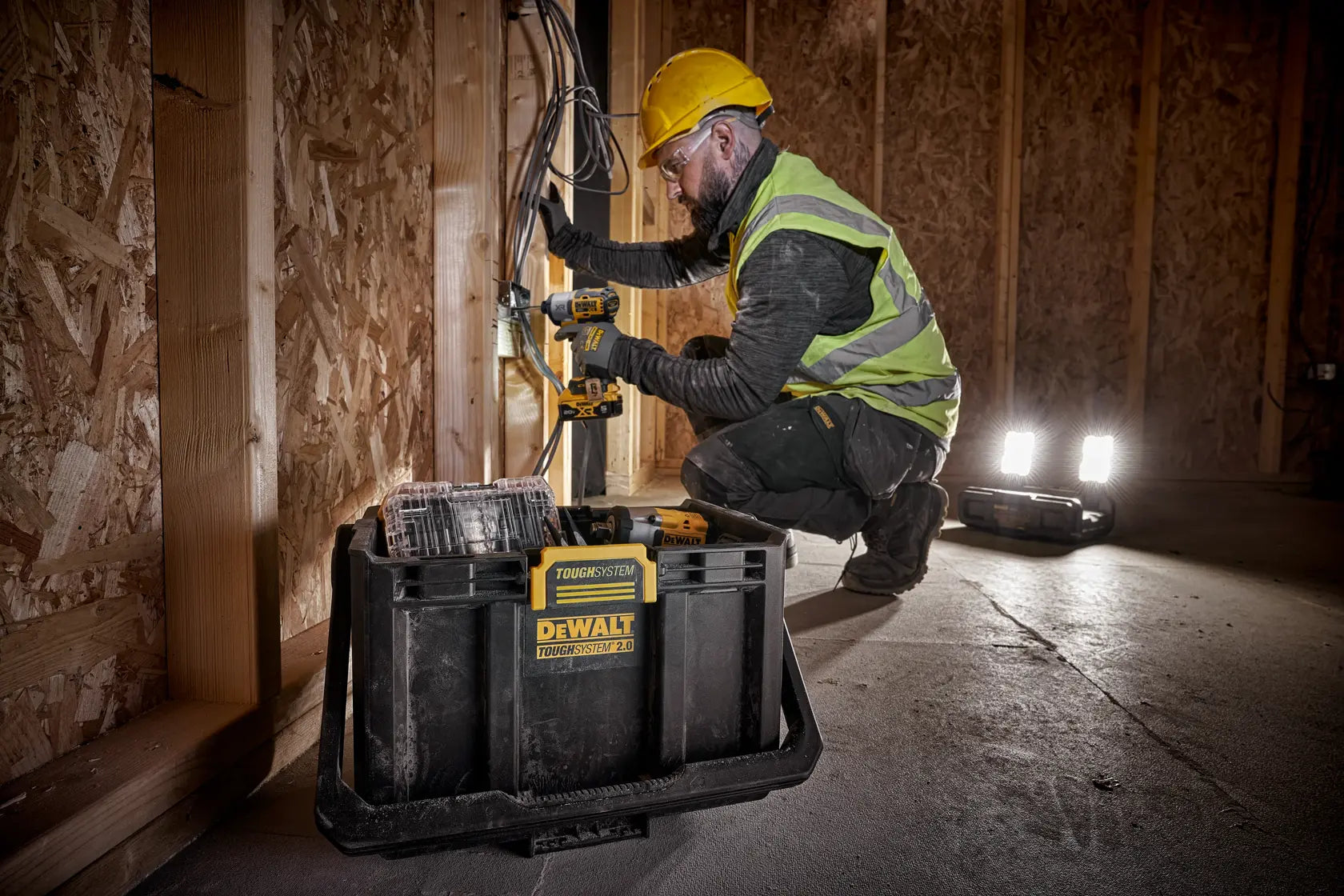 DeWalt DWST08060 TOUGHSYSTEM 2.0 Adjustable Work Light With Storage - image 9