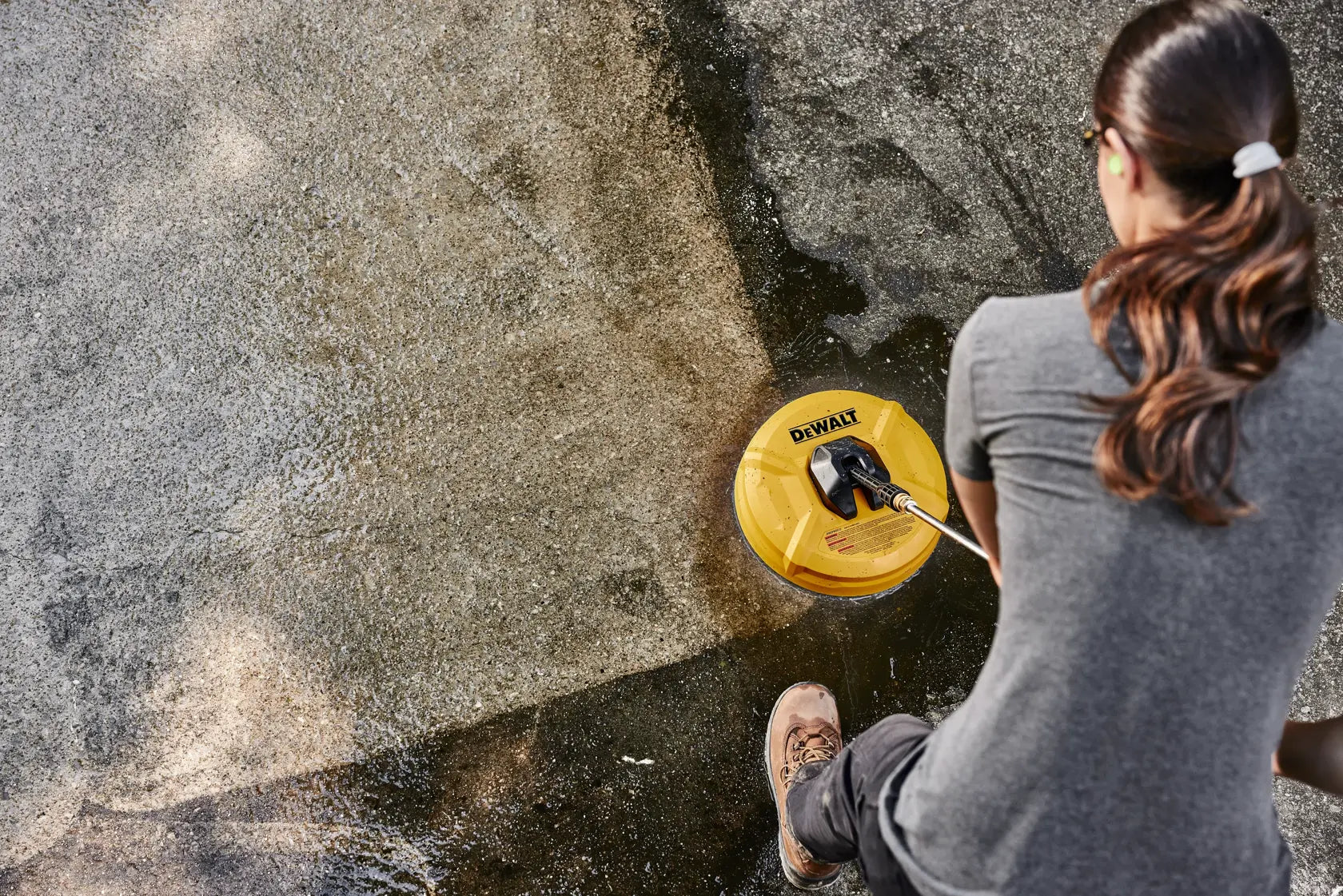 DeWalt DWZPWSC12 12" Pressure Washer Surface Cleaner - image 3